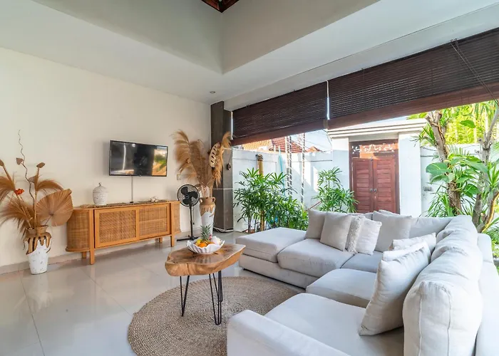 Luna Rose Villa *