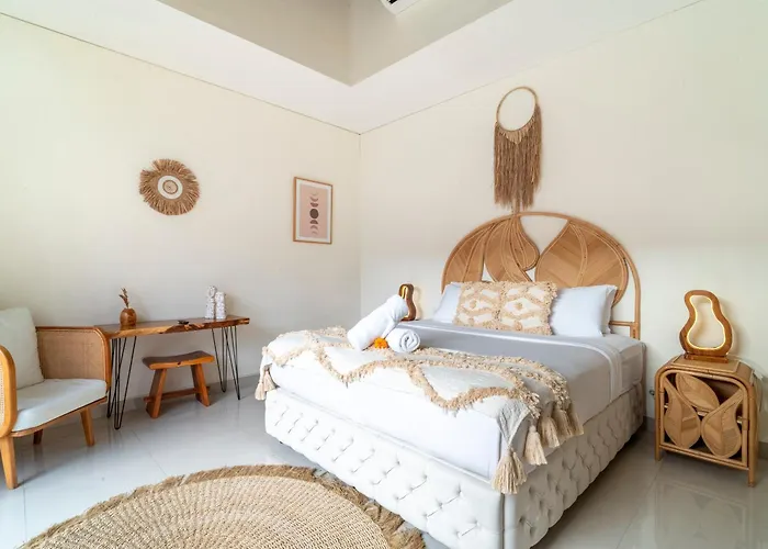 Luna Rose Villa *